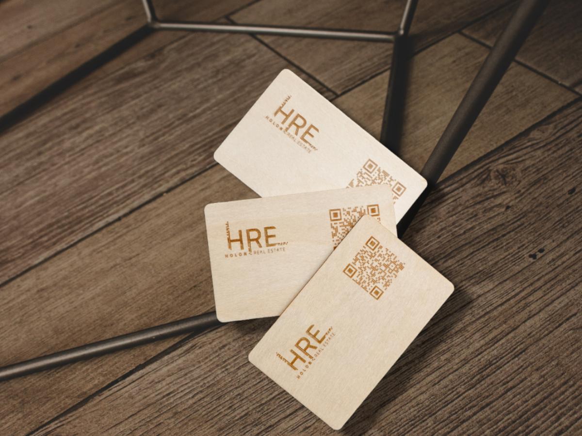 Sustainable Commitment : Connected business cards